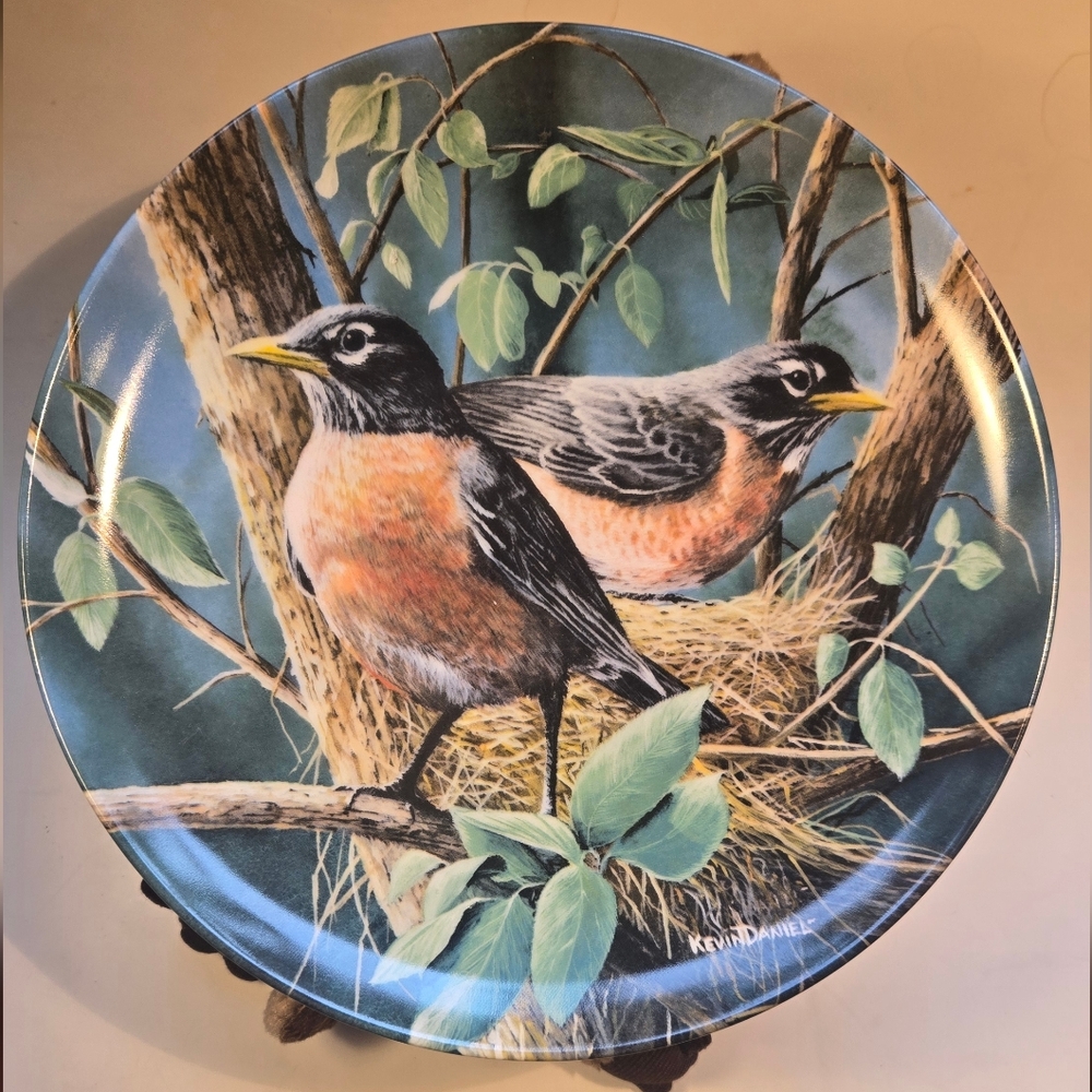 Edwin. M. Knowles The Robin Collectors Plate No 1711D  1986 Vintage
